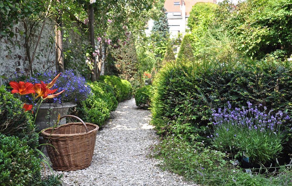 B&B Un Jardin En Ville Saint-Gilles ภายนอก รูปภาพ